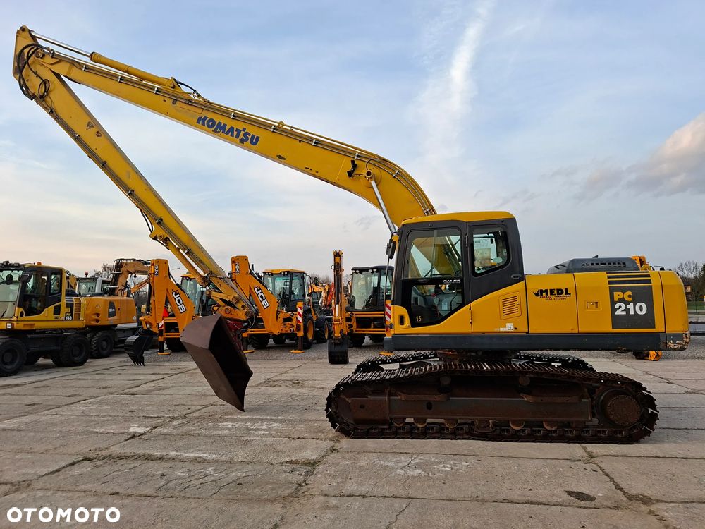 Komatsu PC210 LONG REACH - 1