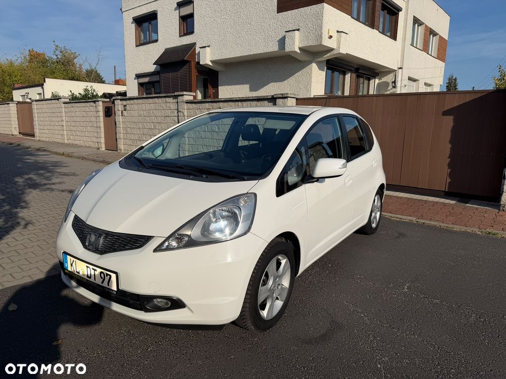 Honda Jazz 2010 photo 2