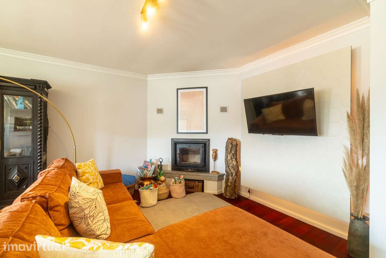 T2+1 Duplex junto ao metro da Sra. da Hora, Matosinhos - Grande imagem: 3/26