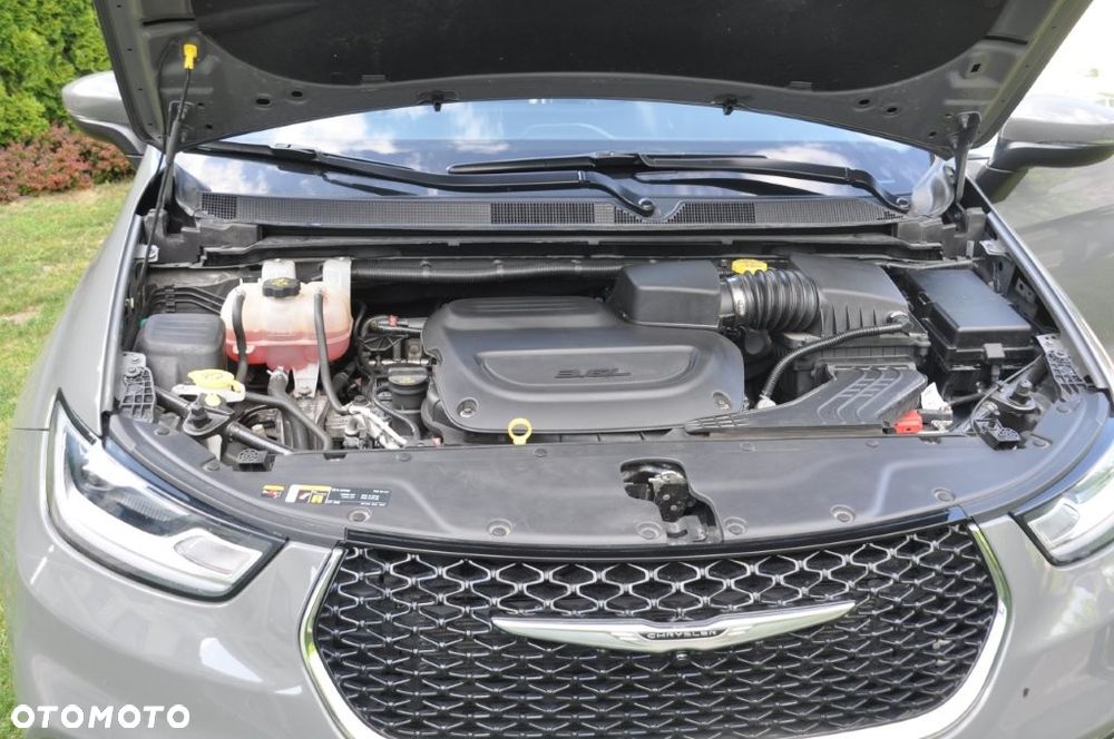 Chrysler Pacifica - 22