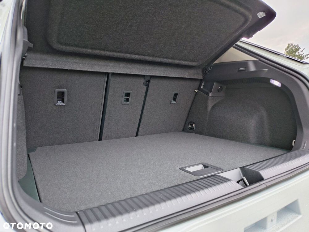 Volkswagen T-Roc - 31