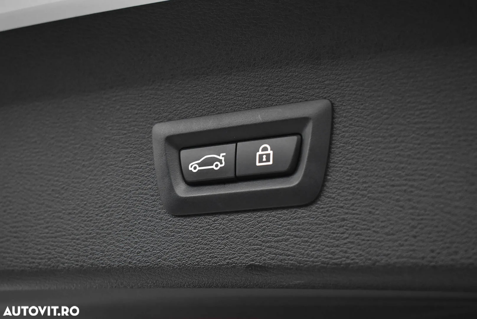 BMW X1 xDrive20i AT - 40