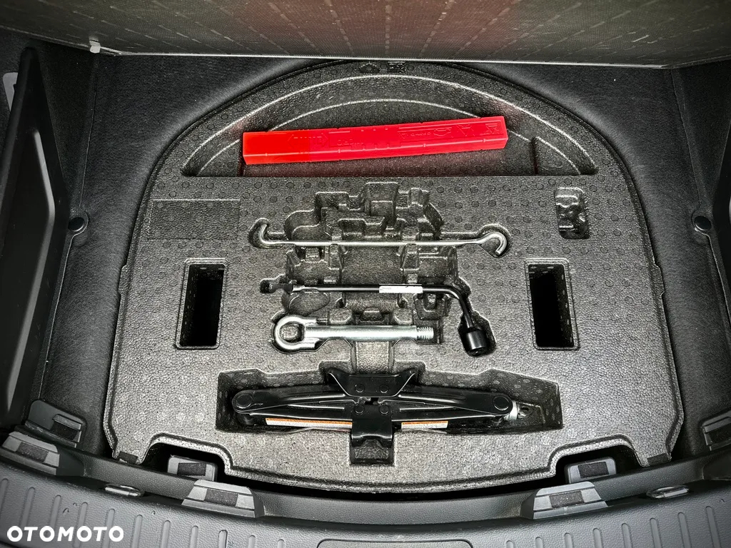 Toyota Corolla 1.8 Hybrid Comfort - 27