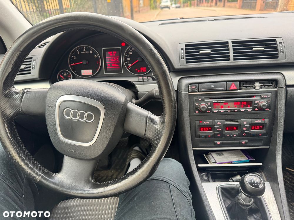 Audi A4 Limousine - 9