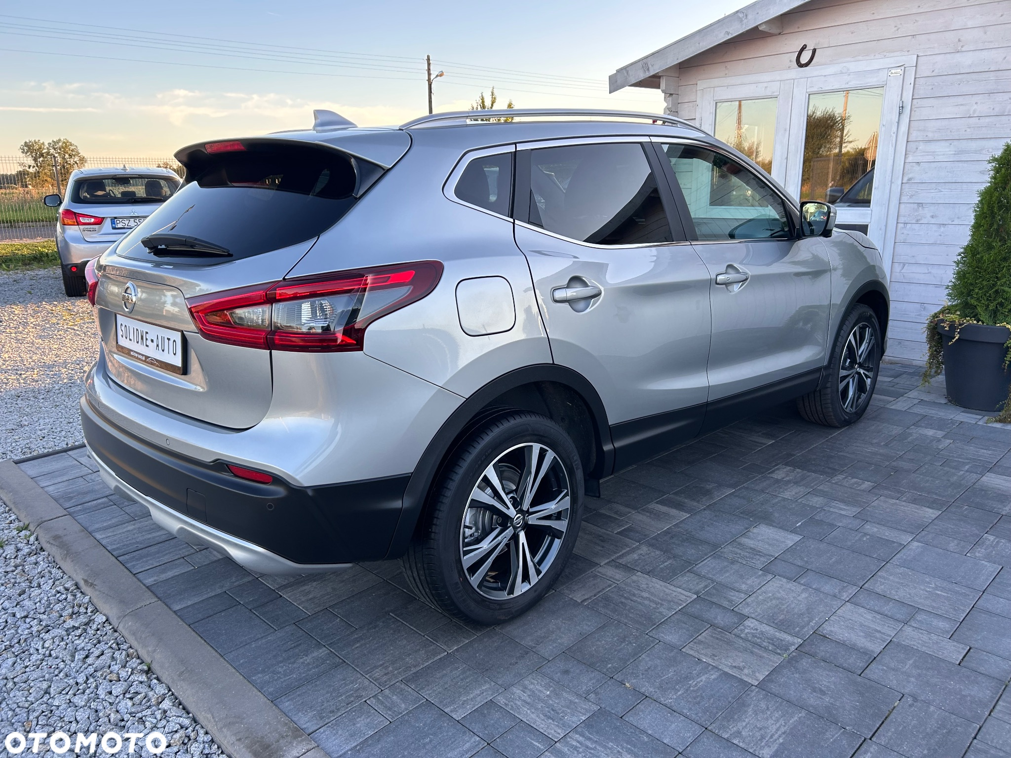 Nissan Qashqai 1.6 DIG-T N-Connecta - 4