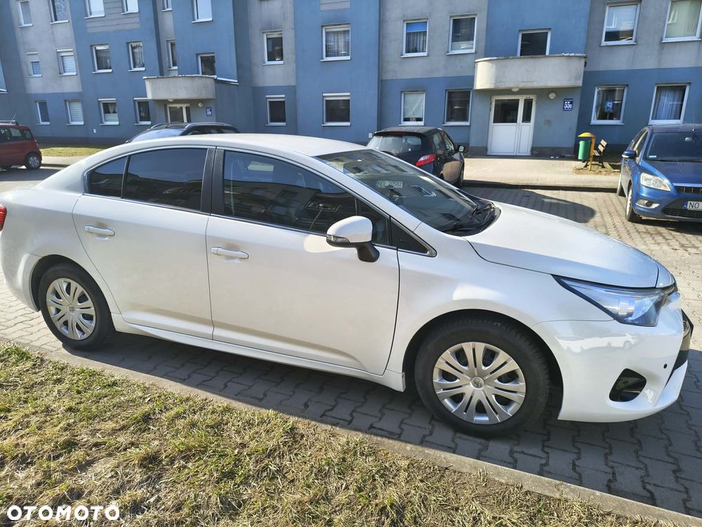 Toyota Avensis 1.8 Active - 3