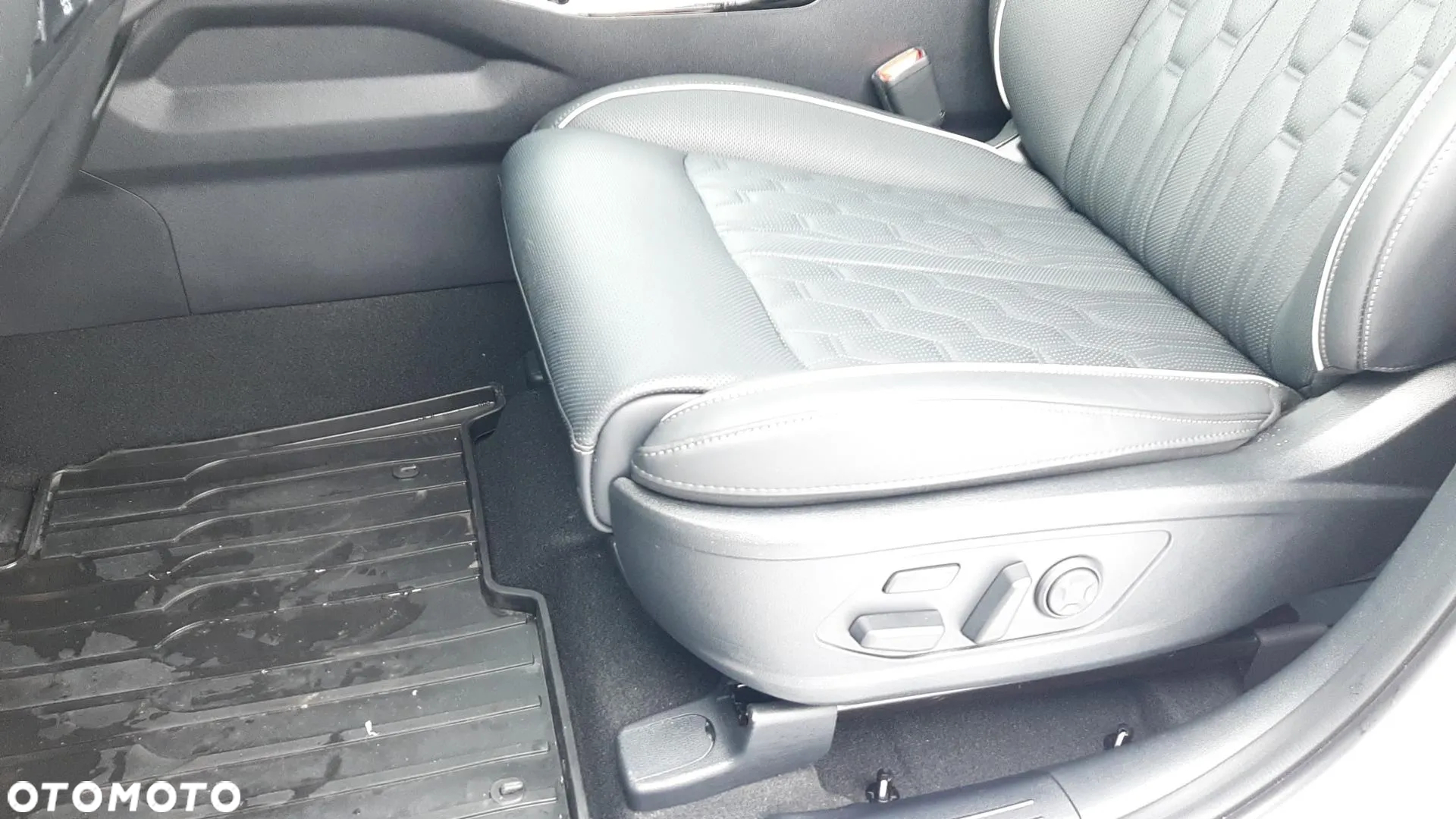 Kia Sorento - 11