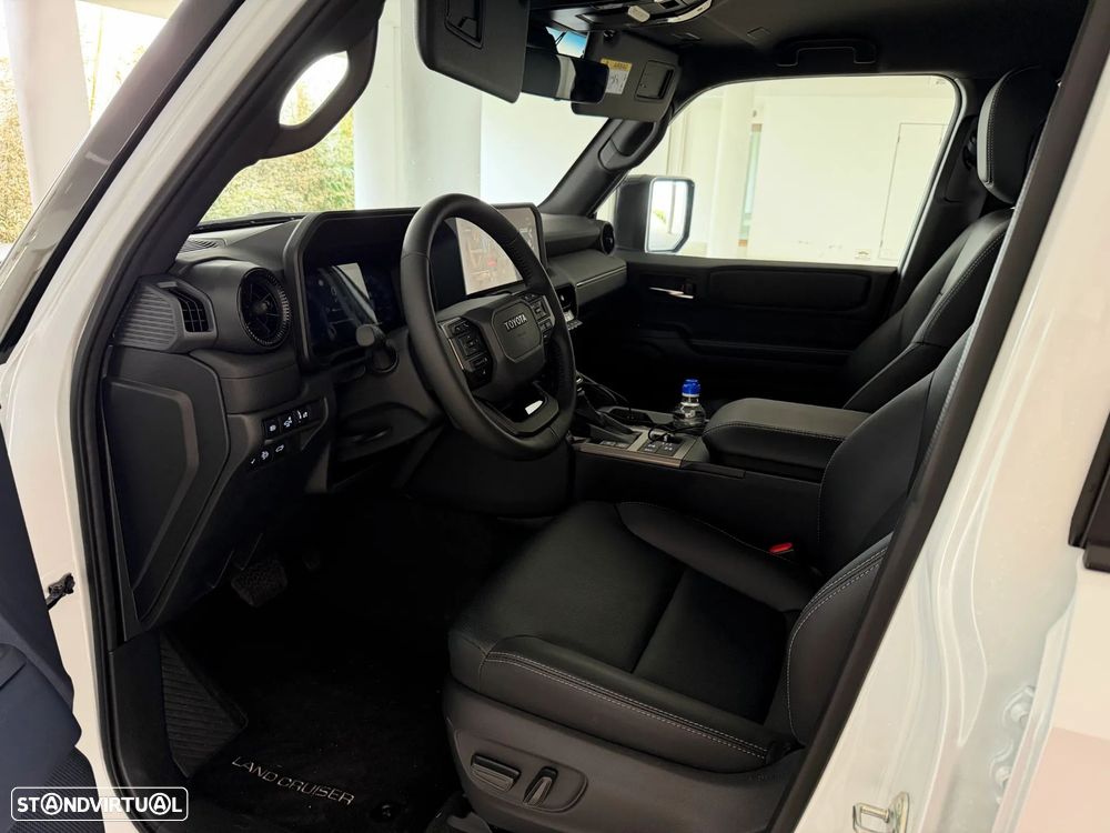 Toyota Land Cruiser 2.8 D-4D Mild-Hybrid Auto Executive - 10