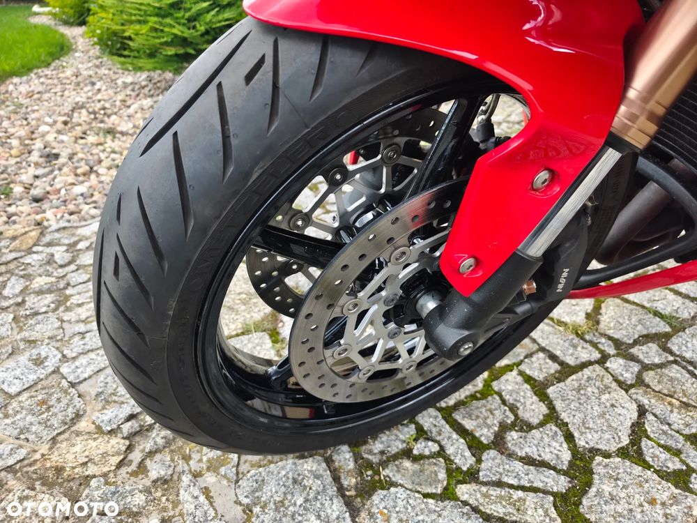 Triumph Daytona - 29