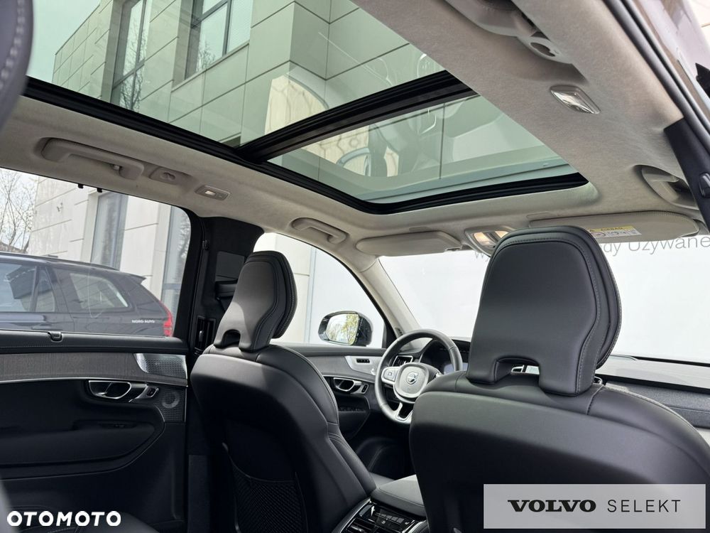 Volvo XC 90 T8 AWD Plug-In Hybrid Ultra Dark 7os - 32
