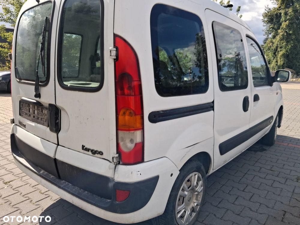 Renault Kangoo 1 I FL Lift silnik kompletny 1.5 Dci K9K718 K9K 718 skrzynia biegów drzwi maska klapa zderzak błotnik lakier D389 Biały szyba lusterko turbina czujnik ciśnienia paliwa pompa wtrysk przewód wąż rura intercooler alternator rozrusznik przepływomierz sterownik moduł łapa stacyjka mechanizm klamka zamek pompa wspomagania przewód chłodnica kolektor maglownica belka sanki zwrotnica zacisk hamulcowy osłona atrapa lampa reflektor fotel sprężarka klimatyzacji panel nawiewu dmuchawa wentylator fotel boczek kanapa relingi UCH lewarek półka bagażnika tłumik wydech NA CZĘŚCI - 13