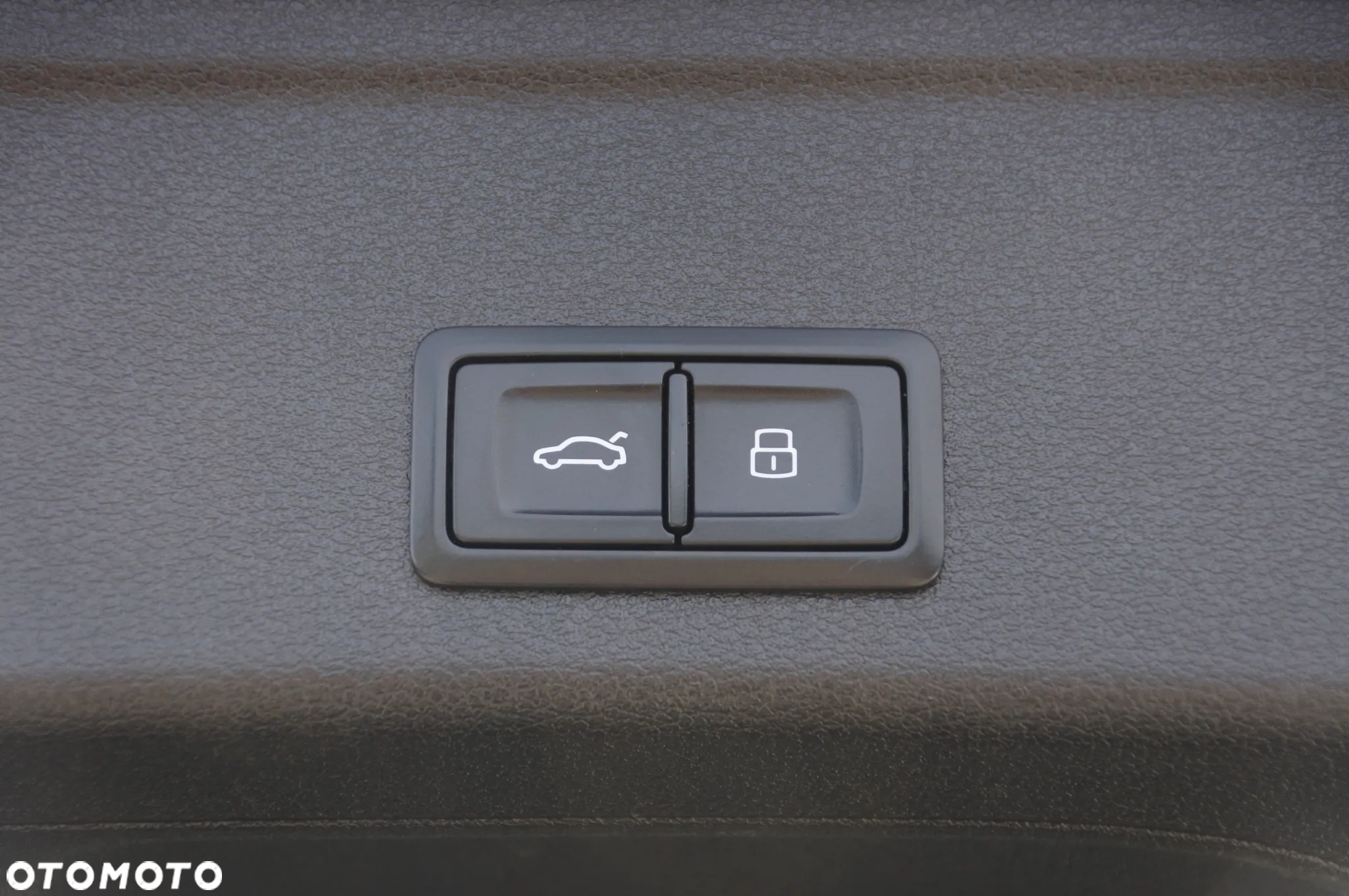 Audi A4 2.0 TDI S tronic - 37