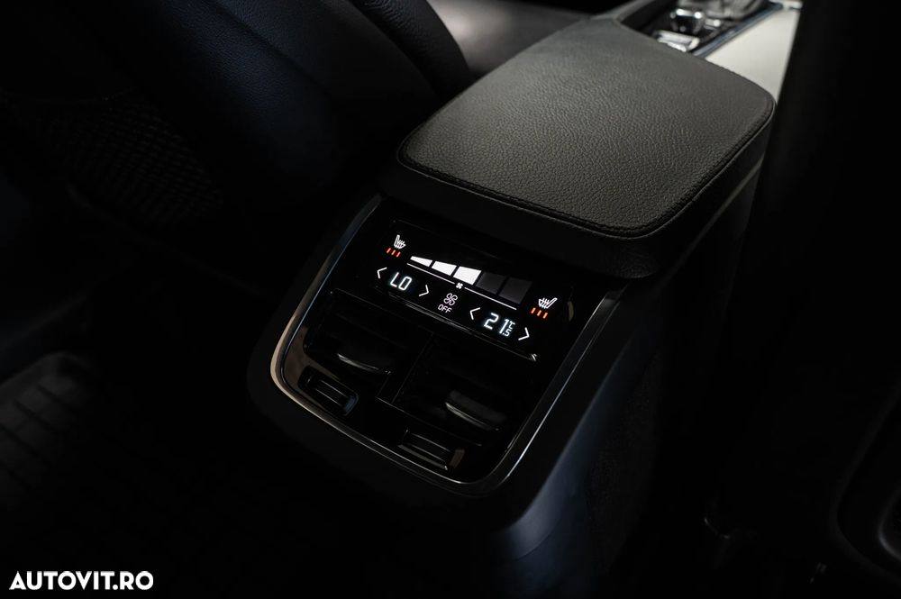 Volvo XC 90 D5 AWD Geartronic Inscription - 32
