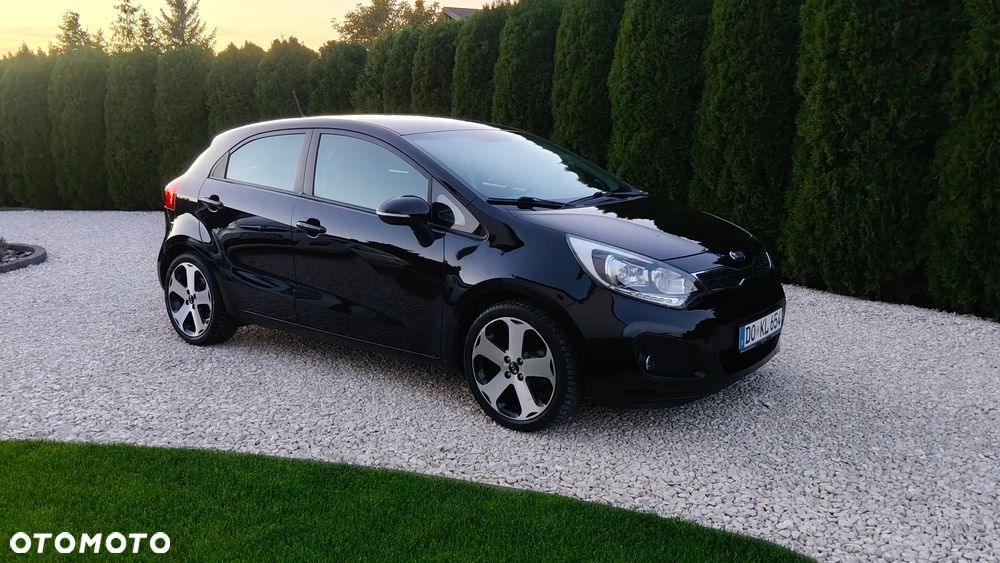 Kia Rio - 11