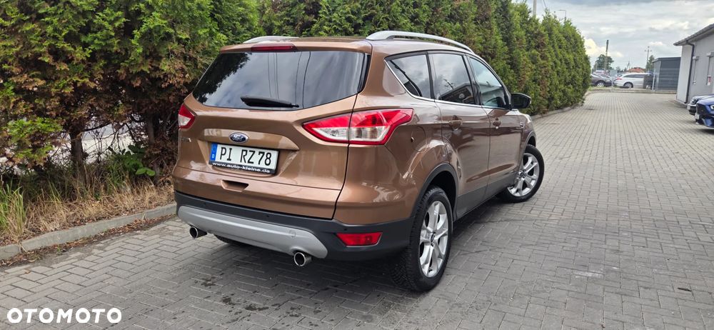 Ford Kuga 2.0 TDCi 2x4 Titanium - 13