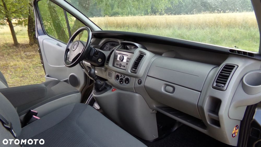 Opel Vivaro - 18