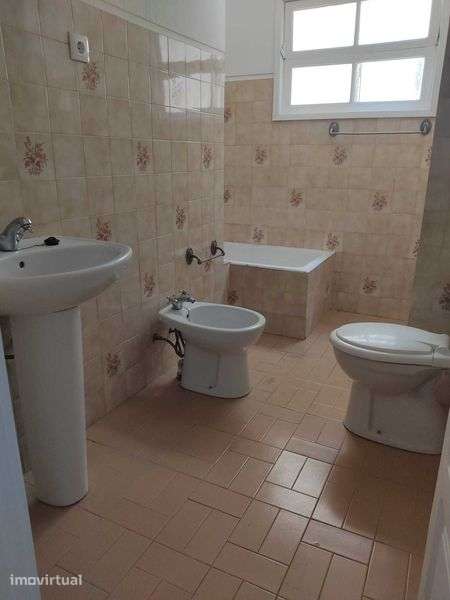 VENDE Andar moradia T3 no centro de Águeda - Grande imagem: 2/2