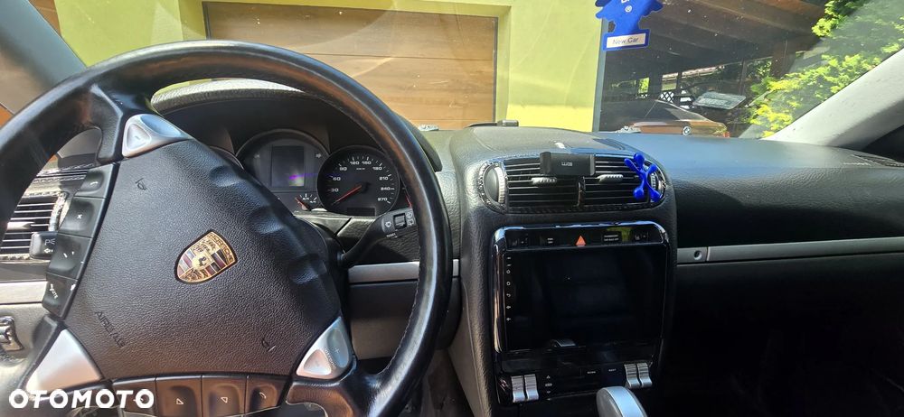 Porsche Cayenne - 13