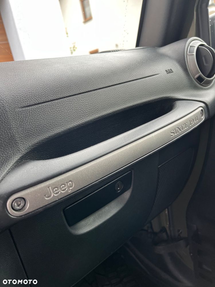 Jeep Wrangler - 20
