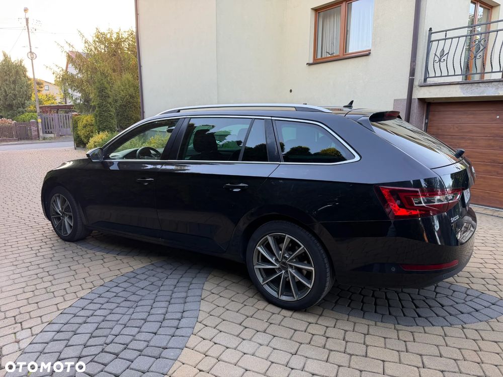 Skoda Superb 2.0 TDI Style - 16