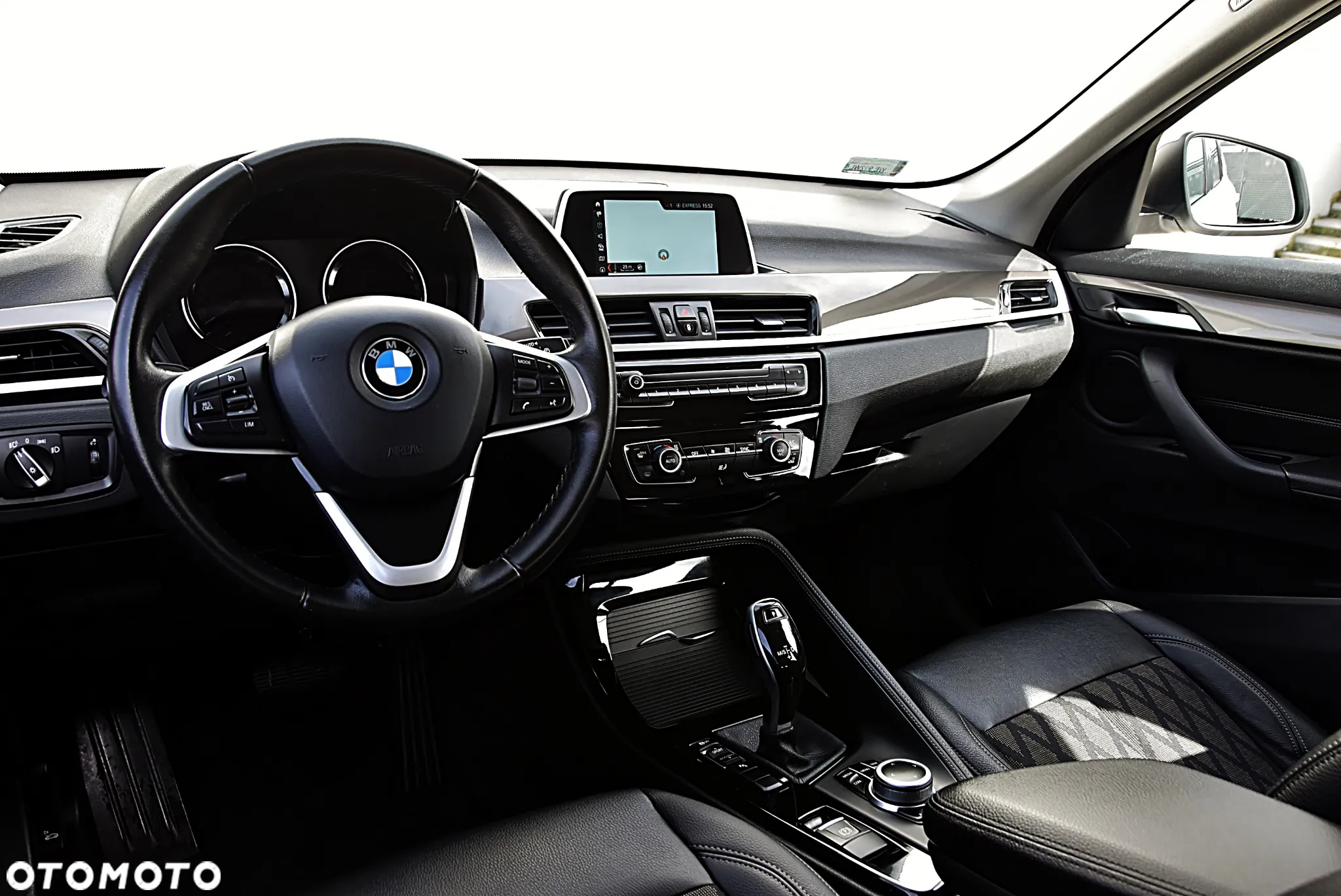 BMW X1 sDrive18i GPF xLine - 21
