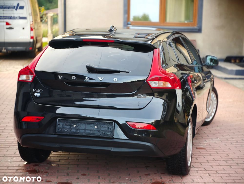 Volvo V40 D2 Momentum - 39
