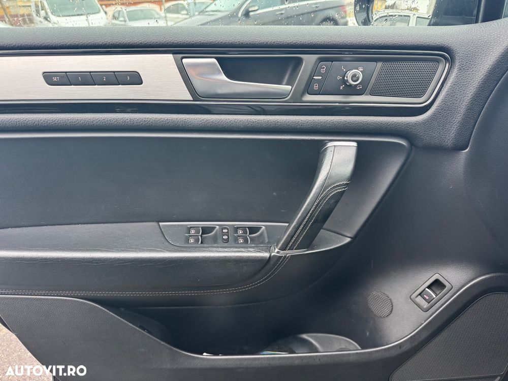 Volkswagen Touareg - 23