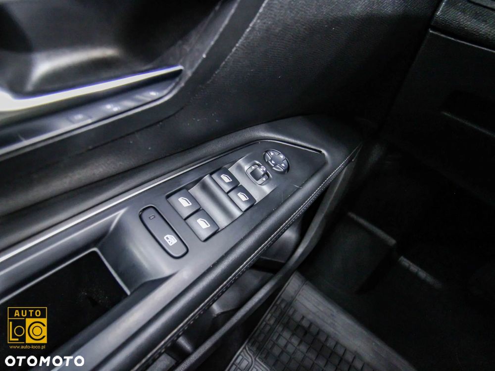 Peugeot 5008 1.6 PureTech Allure S&S EAT8 - 33