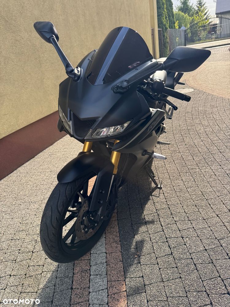 Yamaha YZF - 3