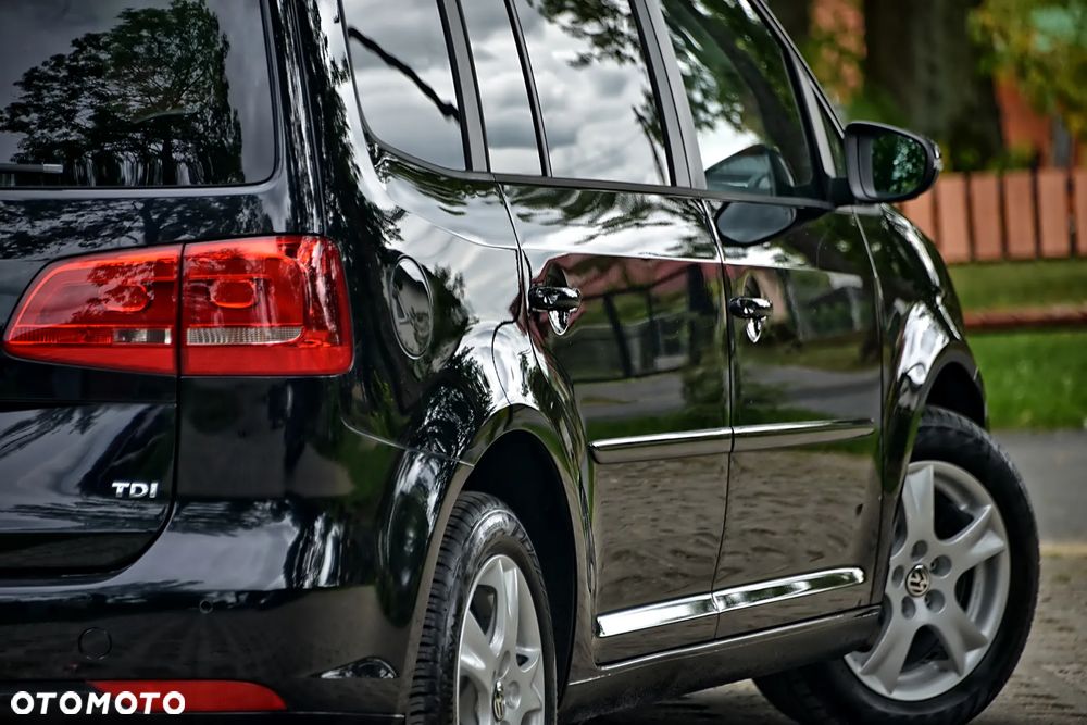 Volkswagen Touran - 18
