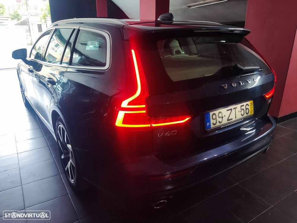 Volvo V60 2.0 T8 AWD TE Momentum Plus - 30