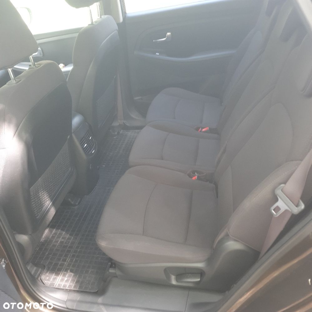 Kia Carens 1.6 GDI L EU6 - 11