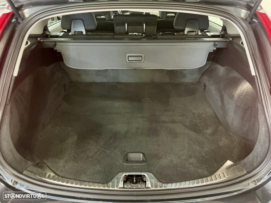 Volvo V60 2.0 D4 Momentum - 27