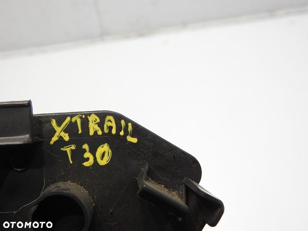OSŁONA FOTELA PRAWY PRZÓD NISSAN X-TRAIL T30 884078H300 - 2