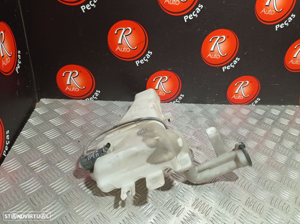 Reservatorio Da Agua Do Esguicho Hyundai H-1 / Starex Veículo Multiuso - 3