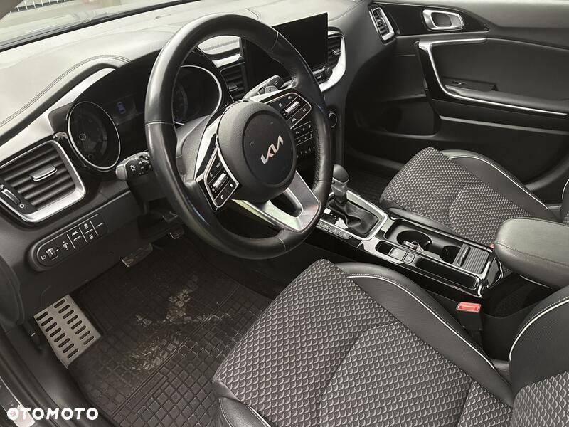 Kia Ceed 1.5 T-GDI Business Line DCT - 11