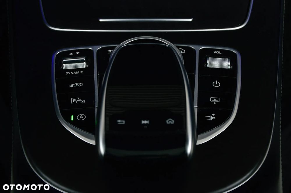 Mercedes-Benz Klasa E 220 d 9G-TRONIC - 23