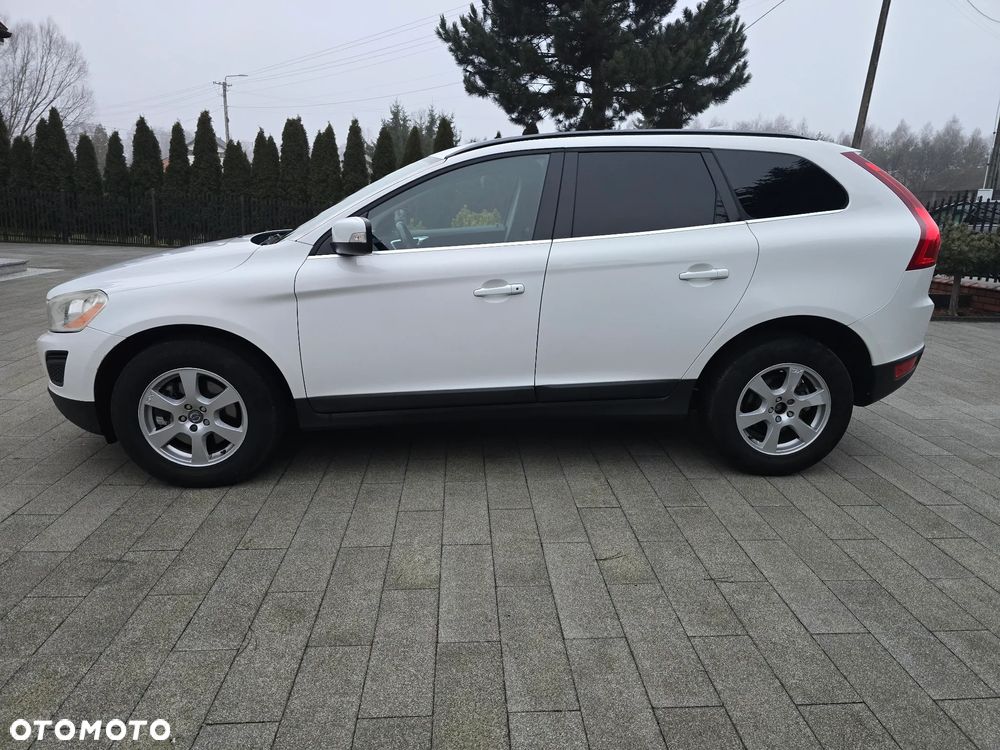 Volvo XC 60 D4 AWD Geartronic Momentum - 3
