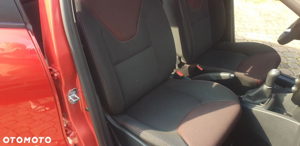 Renault Clio 1.2 16V 75 Business - 19