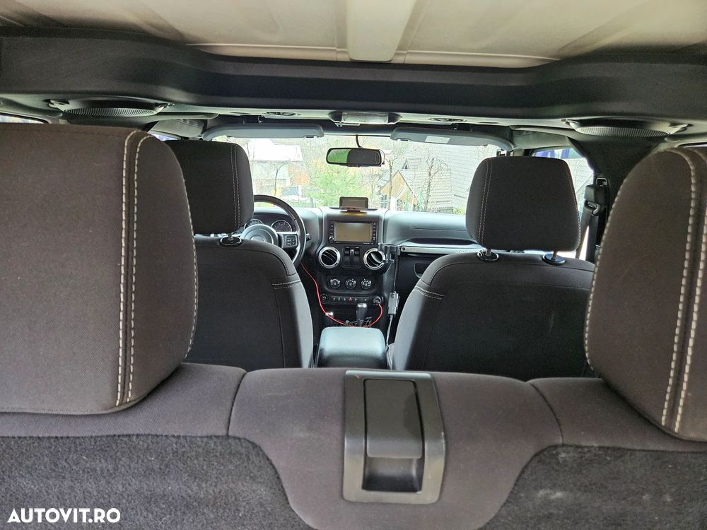 Jeep Wrangler 2.8 CRD AT Rubicon - 13