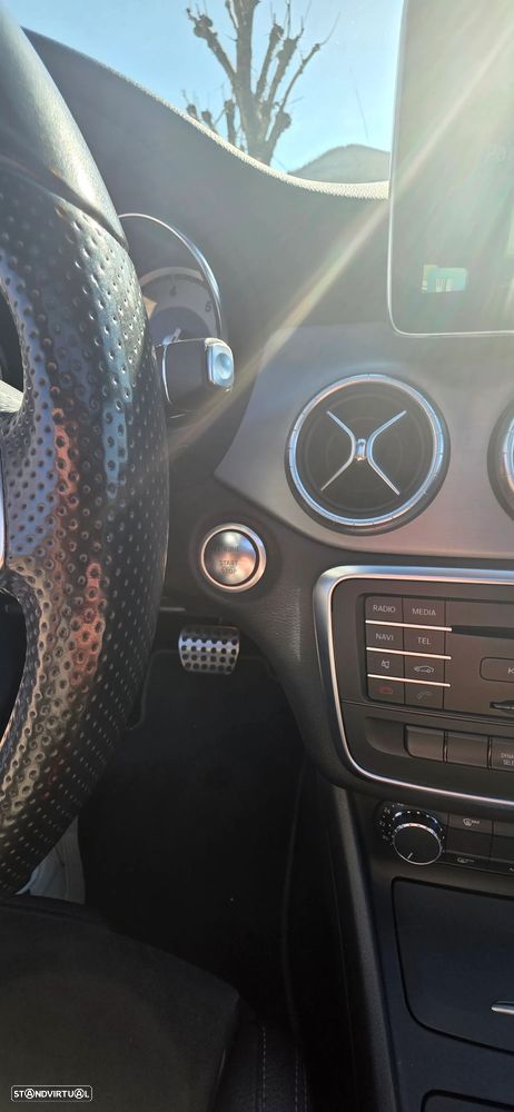 Mercedes-Benz CLA 200 d Shooting Brake AMG Line Aut. - 12