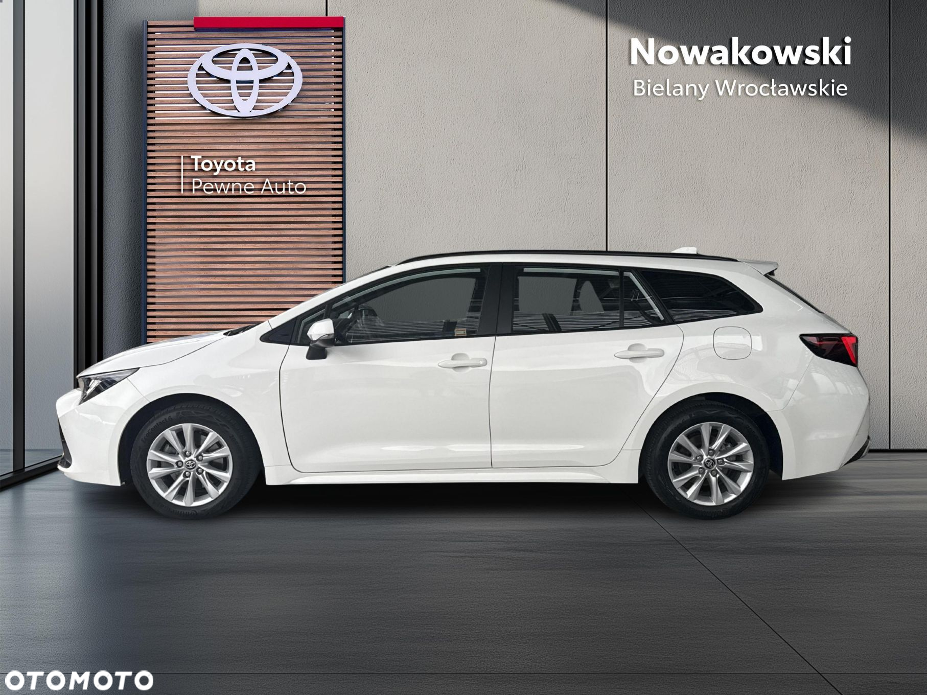Toyota Corolla 2.0 Hybrid Comfort - 2