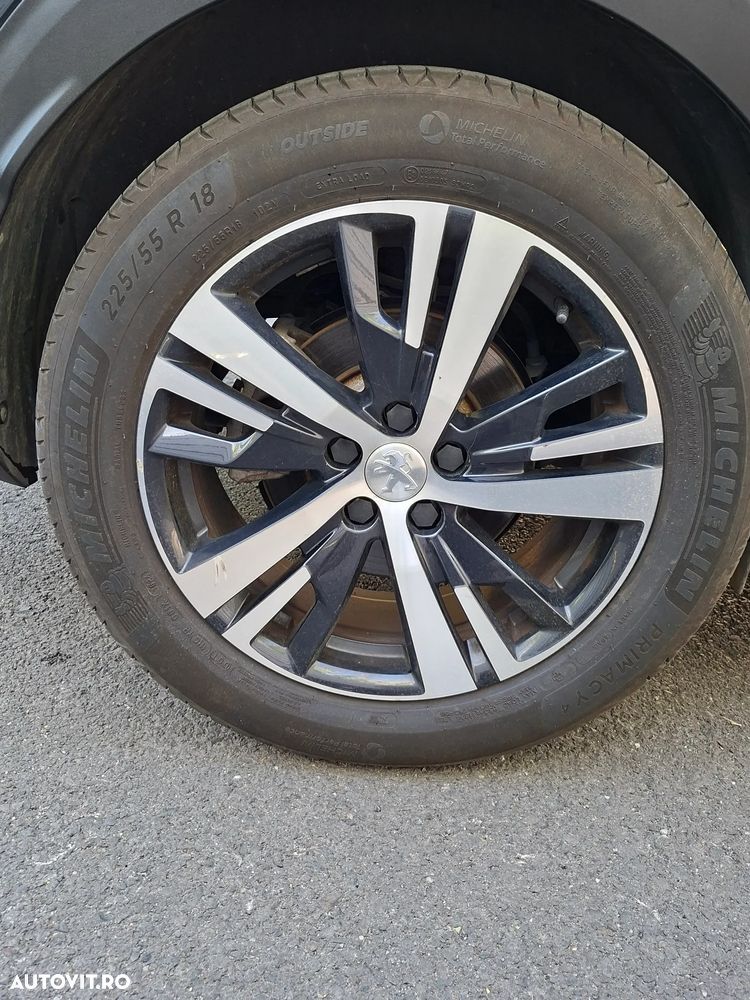 Peugeot 3008 PHEV EAT8 Allure - 21