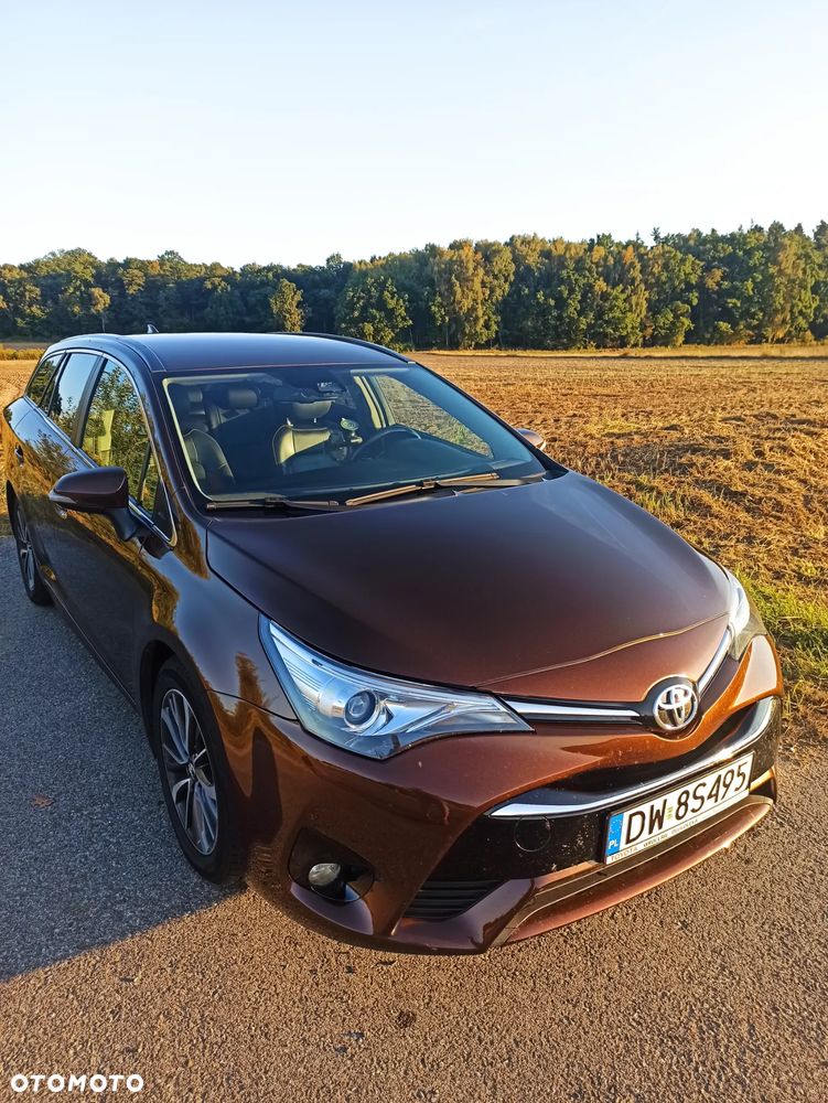 Toyota Avensis 2.0 D-4D Premium - 8