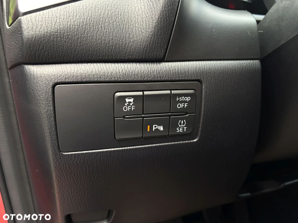 Mazda 3 SKYACTIV-G 120 KIZOKU - 32
