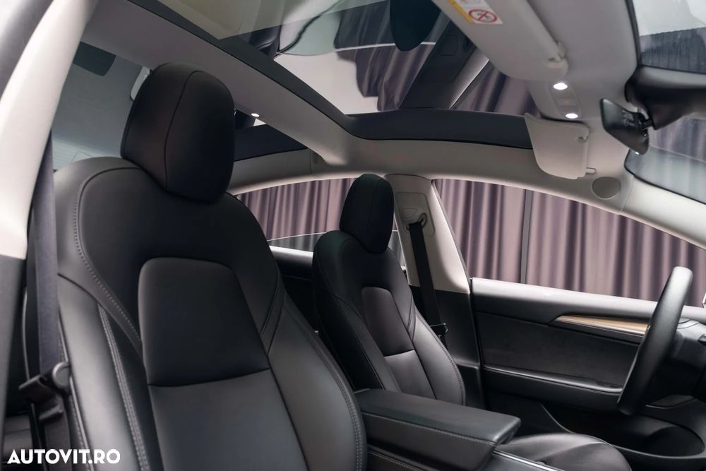 Tesla Model 3 Performance - 26