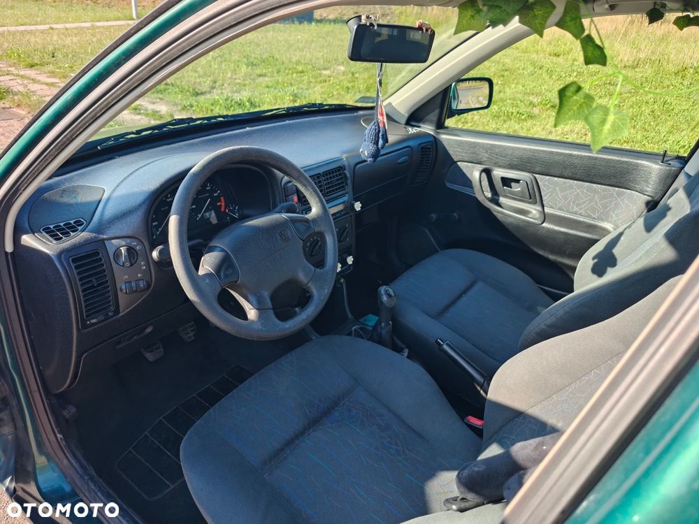 Volkswagen Polo - 10