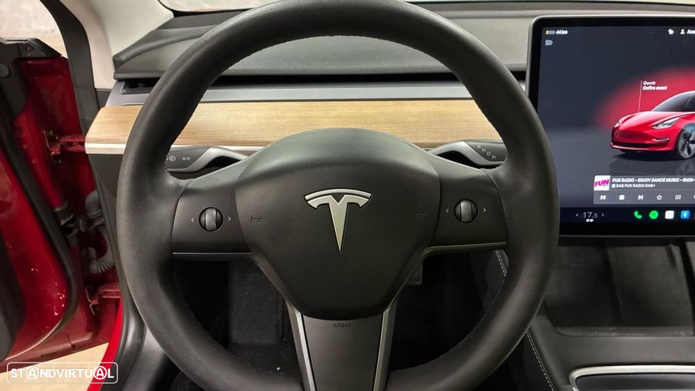 Tesla Model 3 Standard RWD Plus — fotografia 8