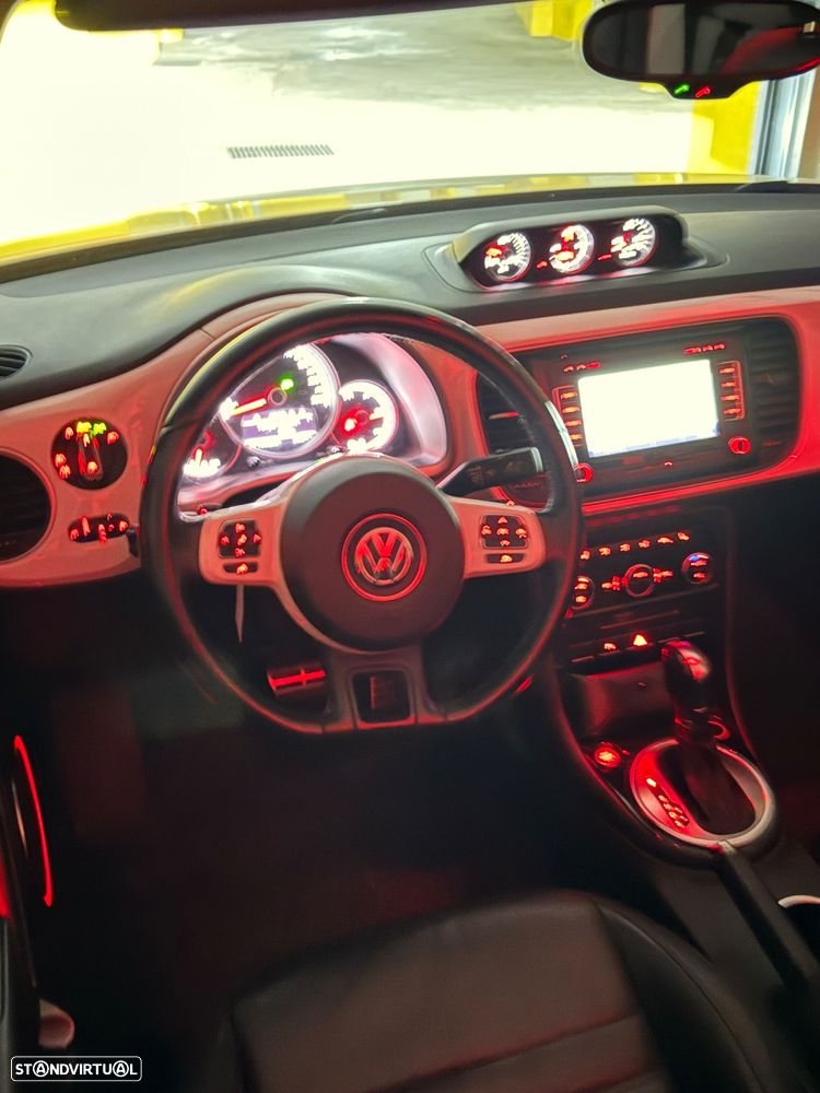VW New Beetle Cabriolet 2.0 TSI DSG Exclusive Sport - 23