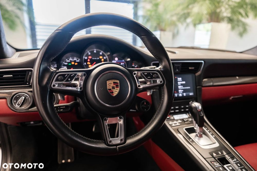 Porsche 911 - 28